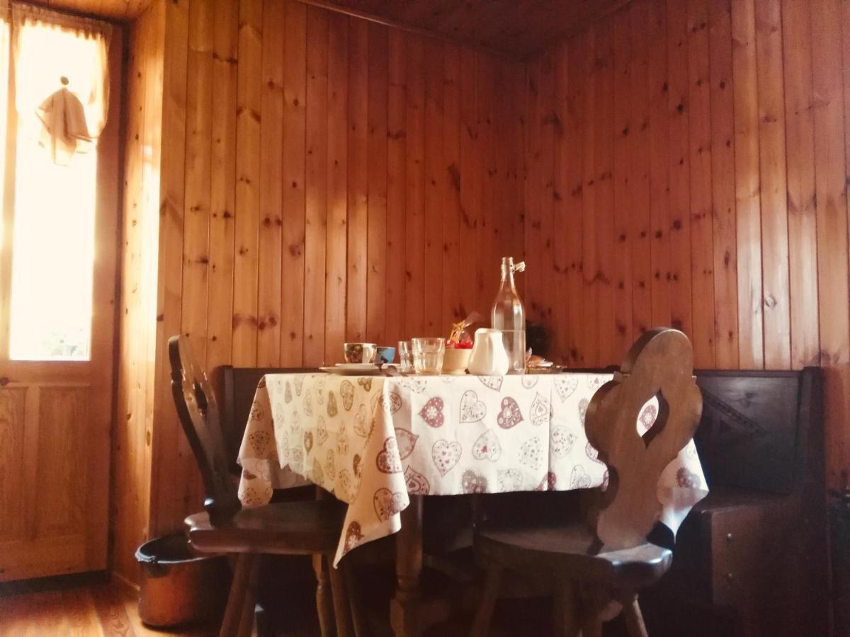 B&B Maison Vallomy Lillianes Buitenkant foto